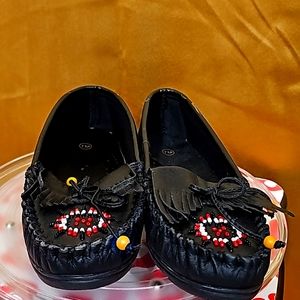 K Black Leather Beaded Moccasins Loafers Size 7 M
